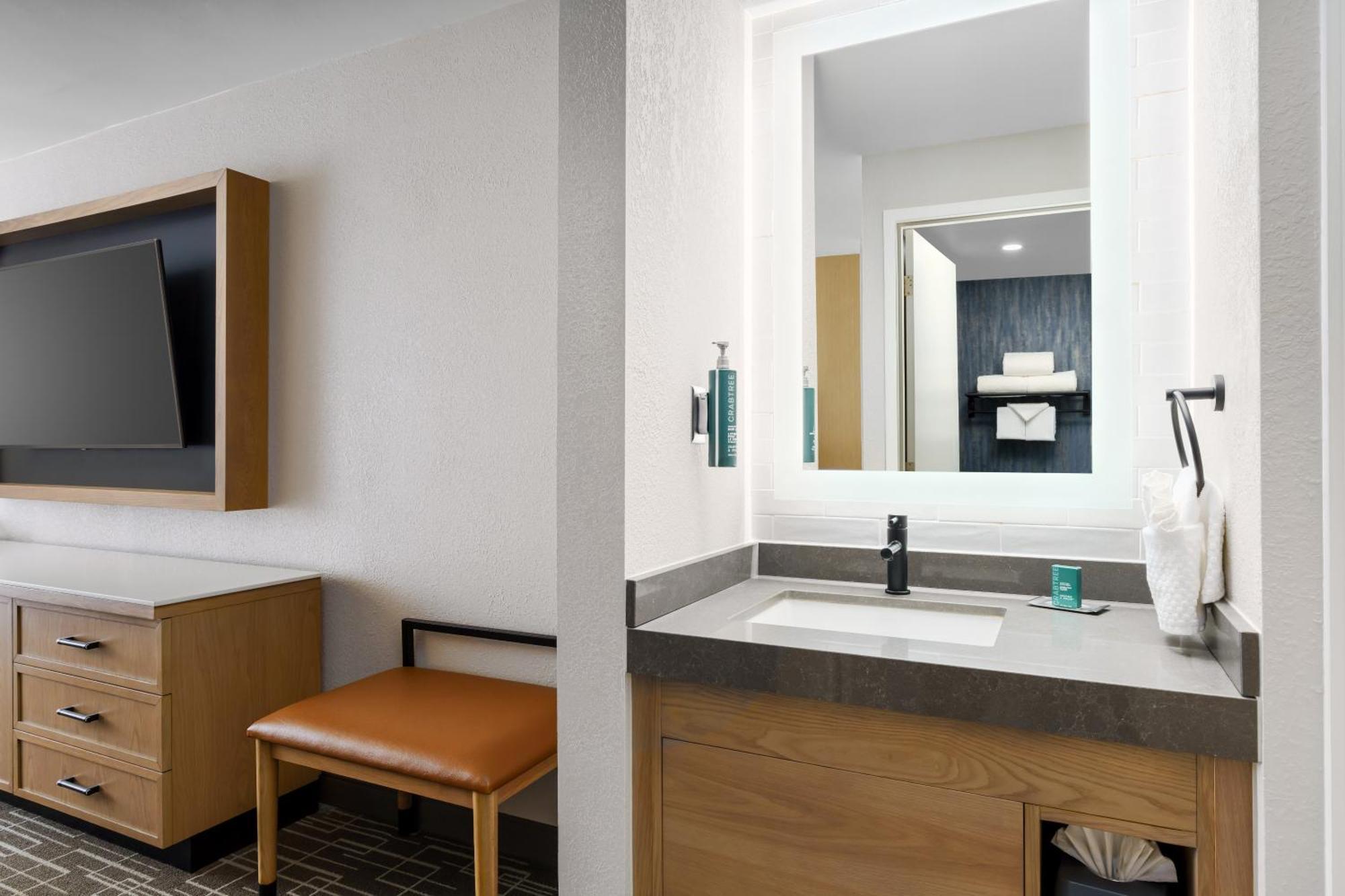 Hotel Doubletree By Hilton Charlotte City Center Extérieur photo