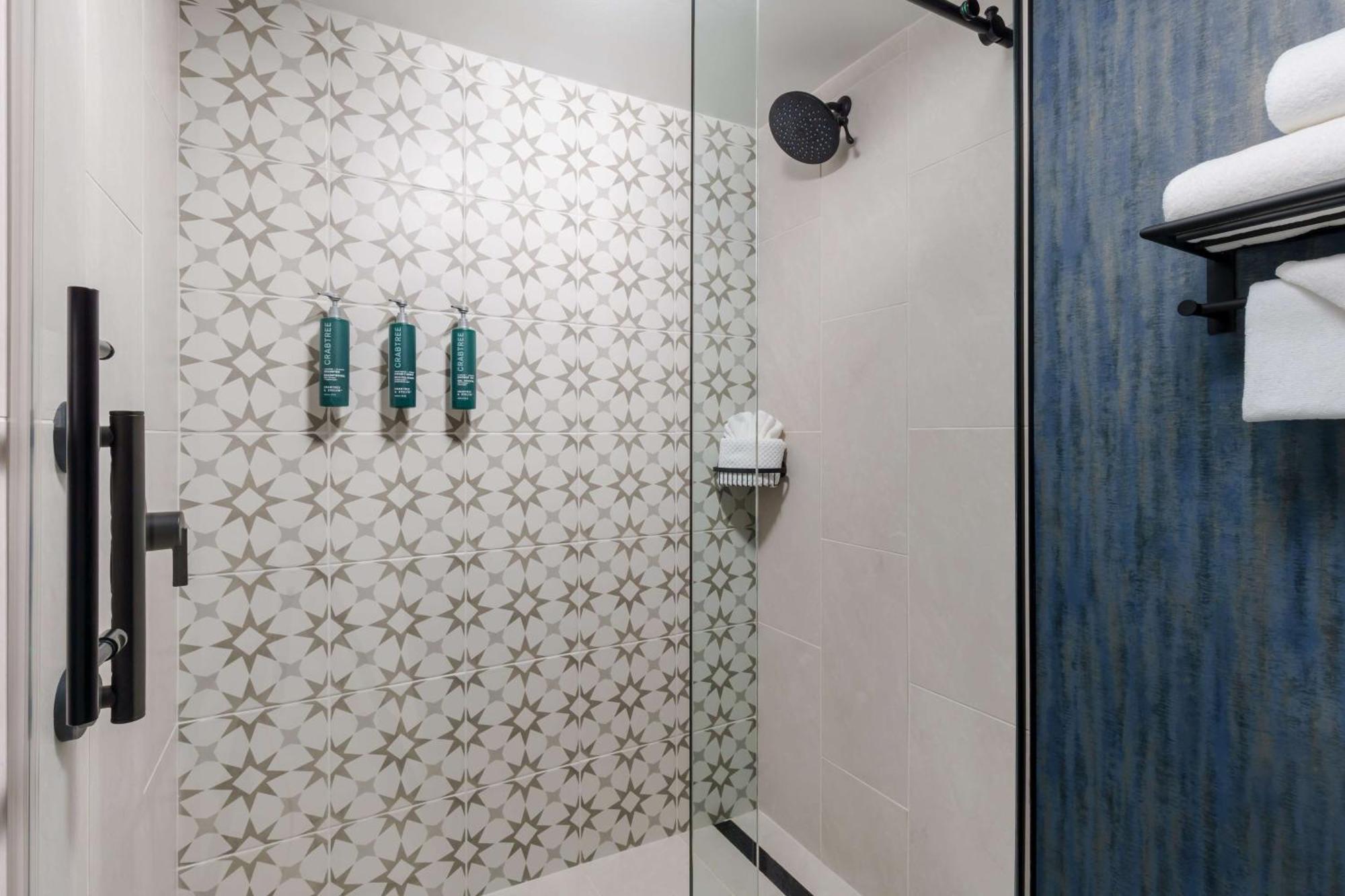 Doubletree By Hilton Charlotte City Center Extérieur photo