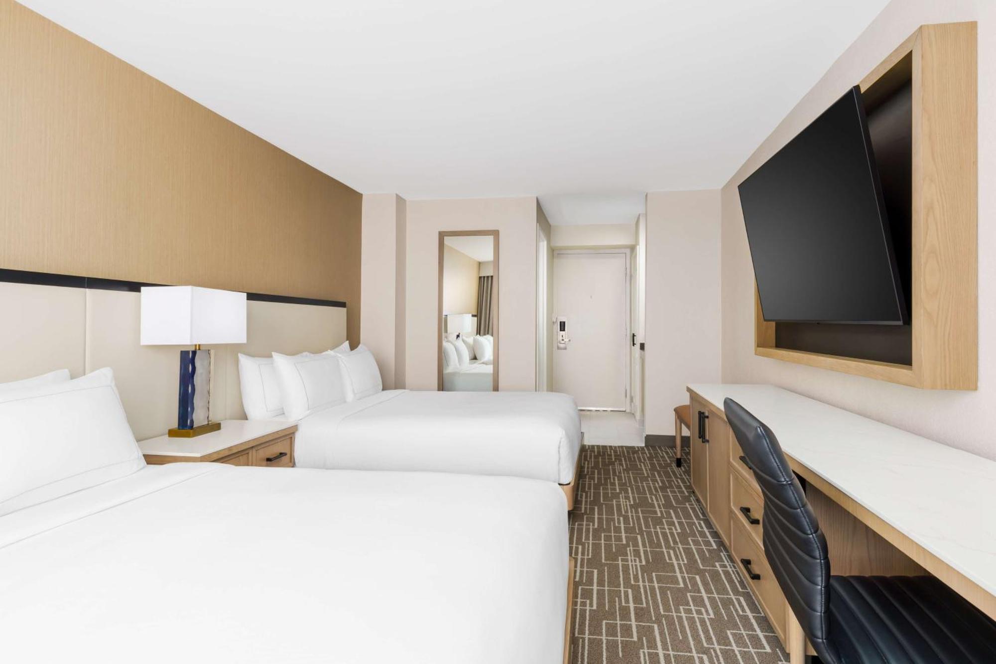 Doubletree By Hilton Charlotte City Center Extérieur photo
