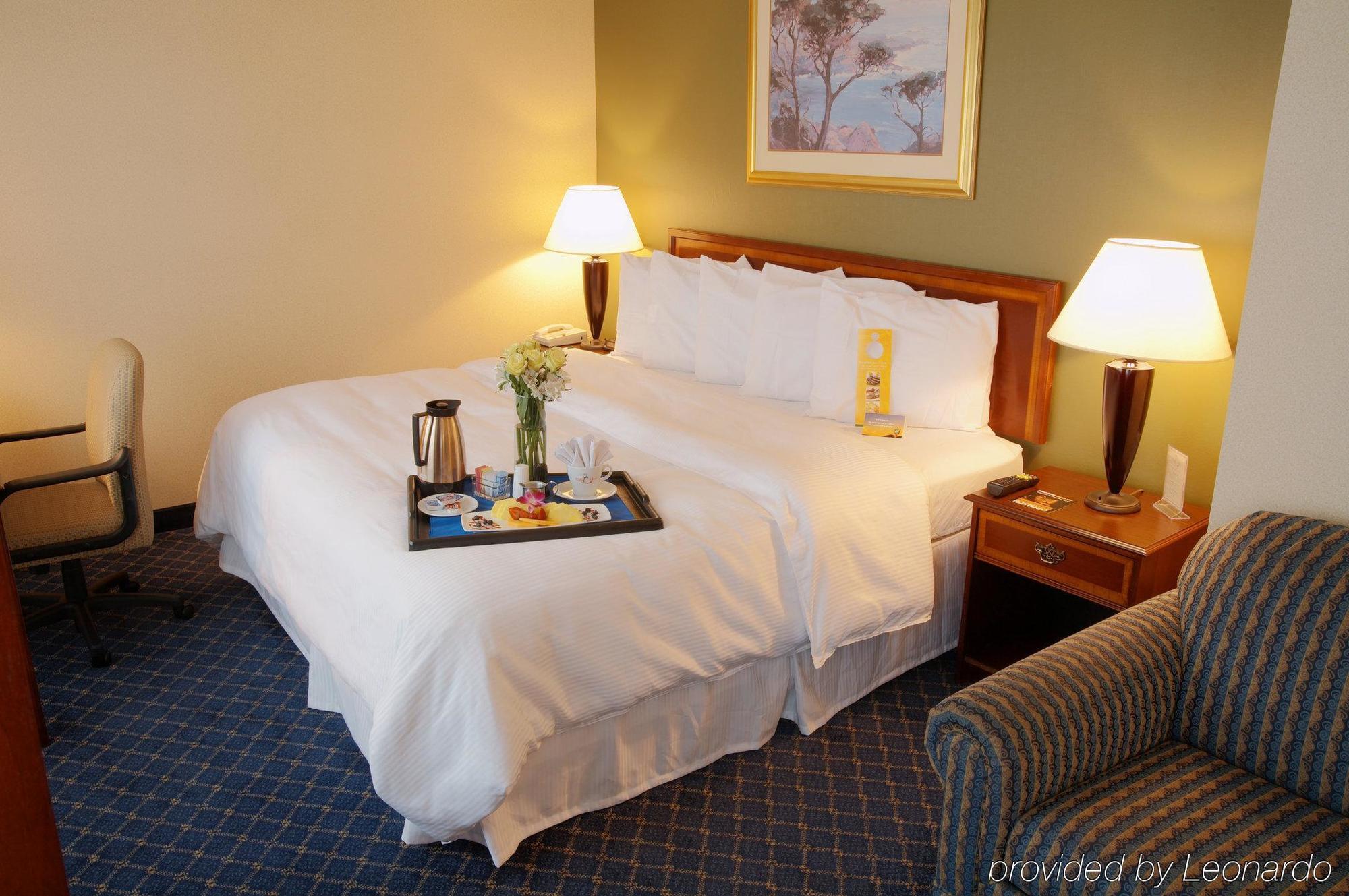 Hotel Doubletree By Hilton Charlotte City Center Chambre photo