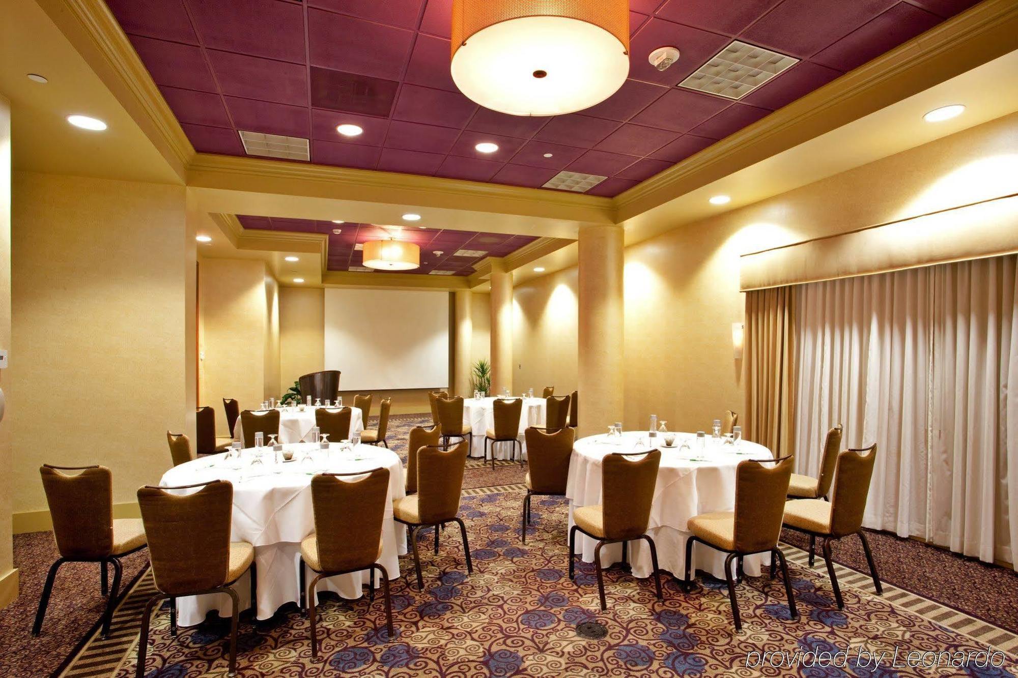 Doubletree By Hilton Charlotte City Center Extérieur photo